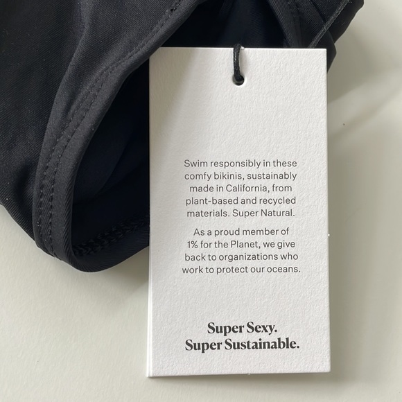 NWT Vitamin A ZURI black swim bottom classic fit scrunch lift sides new with tag - Picture 6 of 10